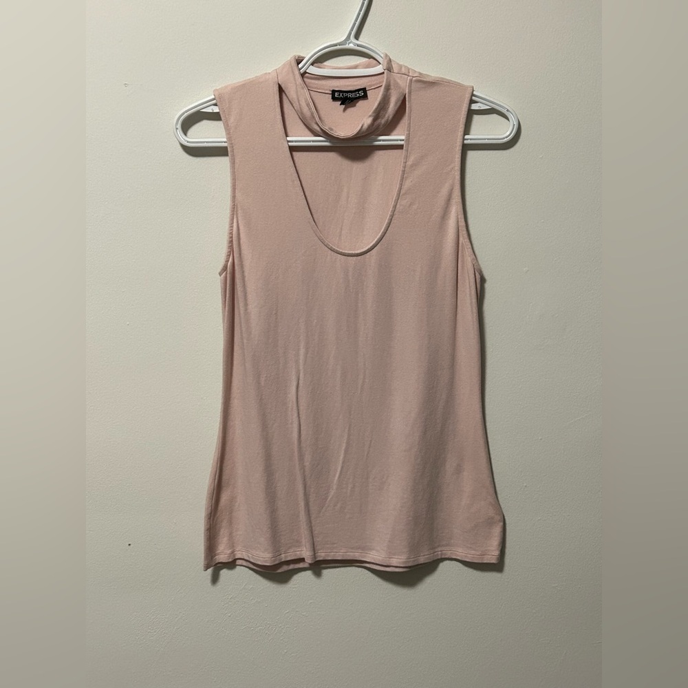 Express Top with Front Cutout